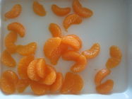 La nutrición conservó rebanadas anaranjadas/las mandarinas conservadas en jugo