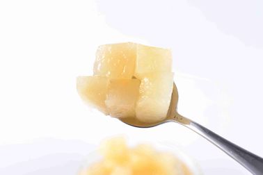 Mitades conservadas sabor dulce ligero de la pera, comida enlatada a granel 3 años de vida útil