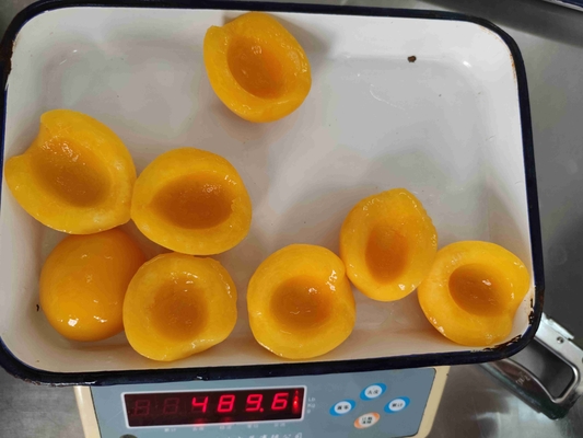 Pisco amarillo enlatado dulce Frutas enlatadas con ingredientes naturales de melocotón