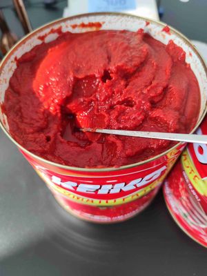 Tomate enlatado Pasta de tomate Ingrediente primario Tomate Estado de concentración triple Instrucciones de almacenamiento Almacenar en frío