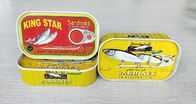 sardinas conservadas del peso neto 125g en nutrición rica del aceite vegetal la diversa