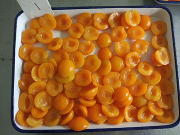 La categoría alimenticia conservó mitades del albaricoque en el jugo natural 2650ml con 10-12% Brix