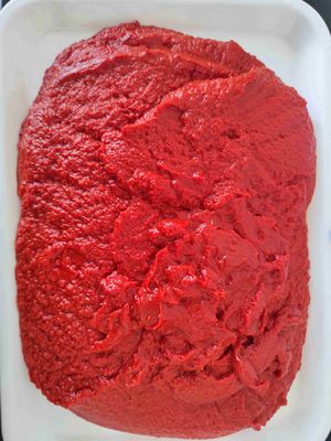 Extracto de tomate enlatado delicioso y conveniente para cocinas ocupadas