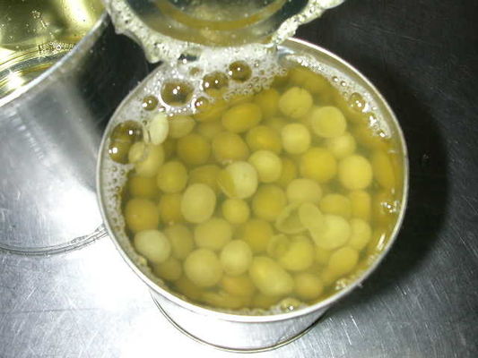 Guisantes verdes enlatados con sabor fresco y suave y tapa de fácil apertura que cumple con las normativas de seguridad alimentaria