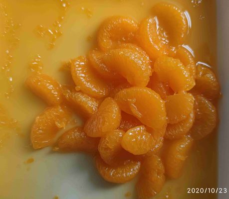 Naranjas de mandarina enteras en jarabe