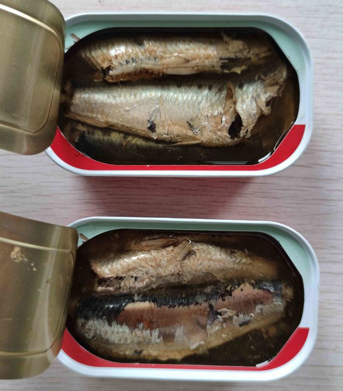 sardinas conservadas HALAL 0.125kg en el aceite vegetal