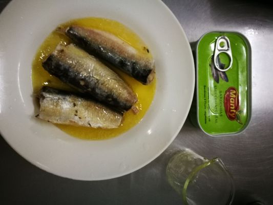 Sardinas en aceite vegetal en lata, tamaño 155g y asequibles