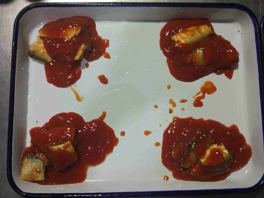 la caballa 155g conservó pescados en la salsa de tomate HACCP certificó